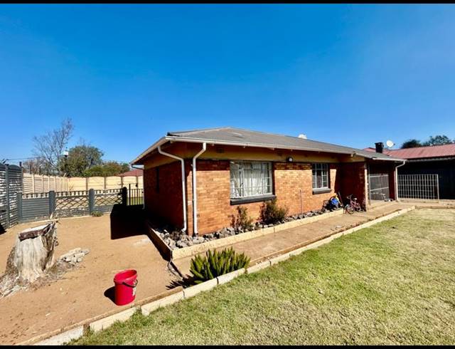 3 BEDROOM HOUSE FOR SALE IN VANDERBIJLPARK CW 6